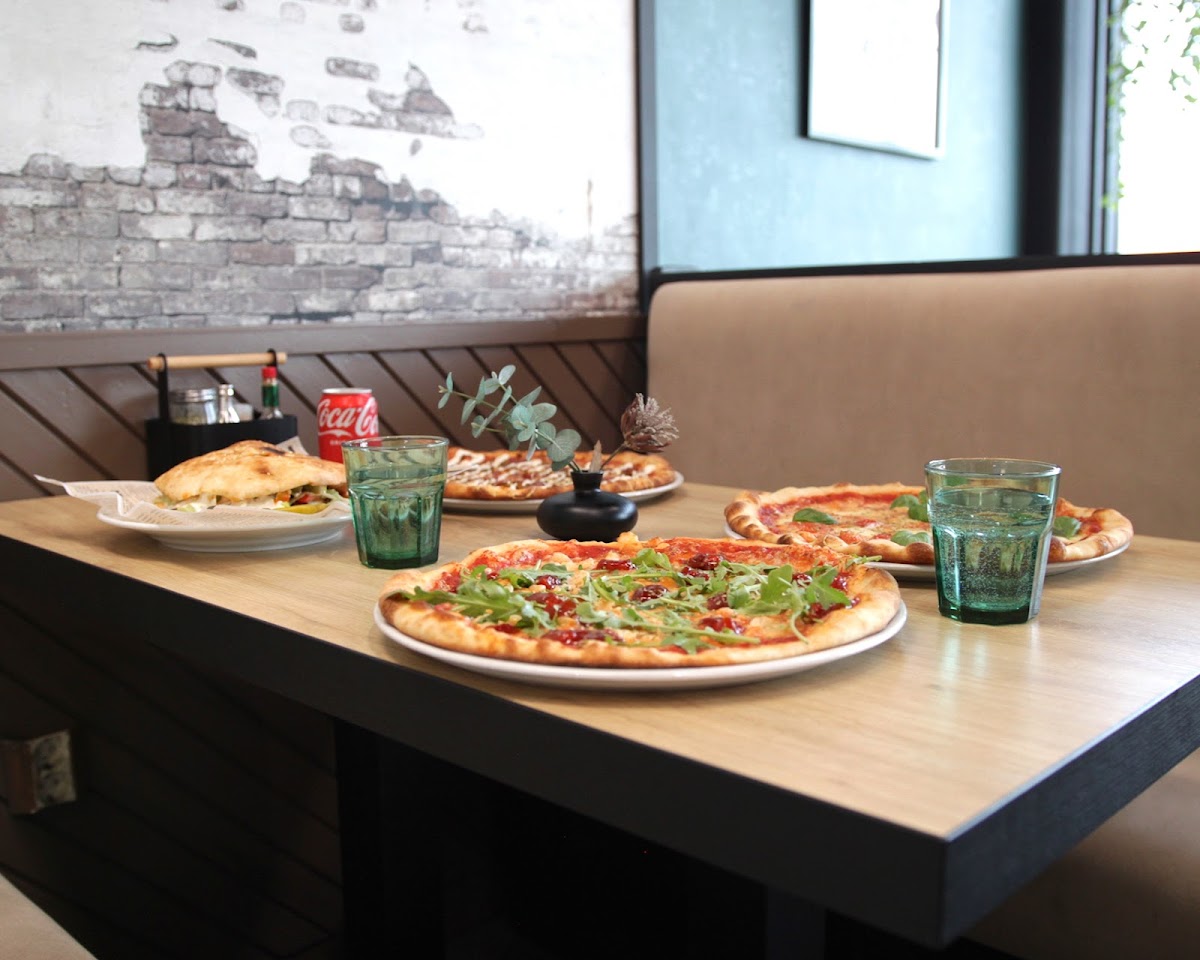 Marinella Pizzeria-3